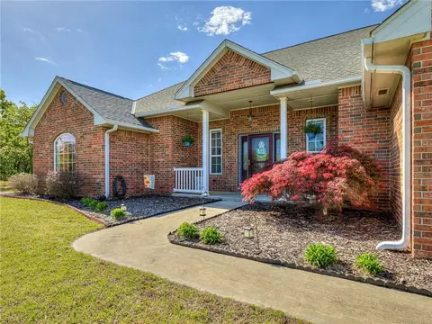 105 Brenda Ln, Mcloud, OK 74851