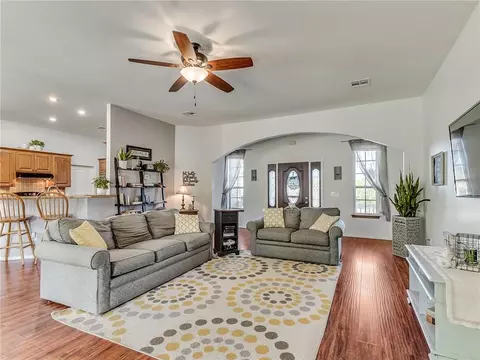 105 Brenda Ln, Mcloud, OK 74851 photo 8