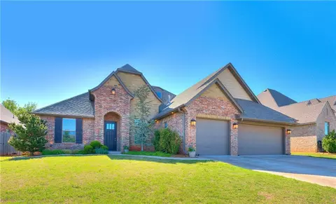 2217 Bretton Ln, Edmond, OK 73012