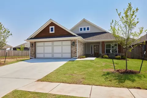 112 Carat Dr, Yukon, OK 73099
