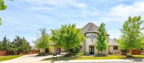 2400 Lone Oak Way, Edmond, OK 73034