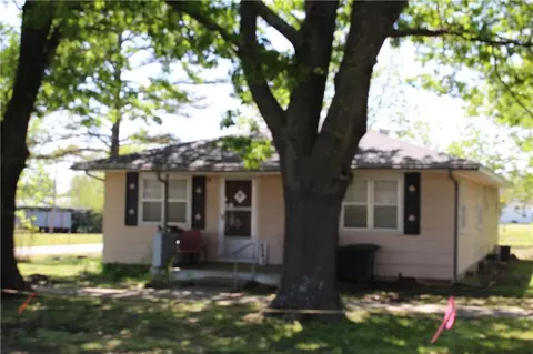1101 N Mitacek Ave, Prague, OK 74864