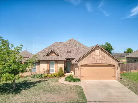 19200 Green Springs Dr, Edmond, OK 73012