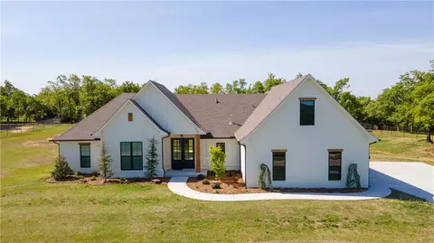 16024 SE 82nd St, Choctaw, OK 73020