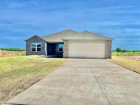 230 Starlight Dr, Shawnee, OK 74804