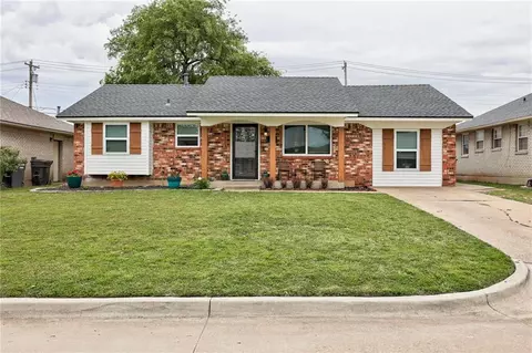1313 Lawton, Moore, OK 73160