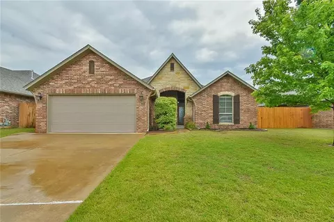 17204 Serrano Dr, Oklahoma City, OK 73170