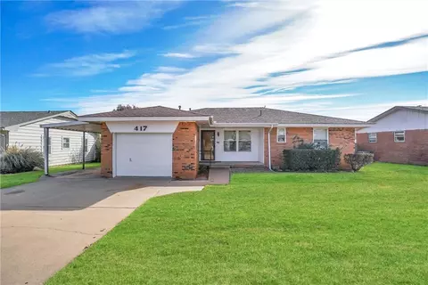417 S 24th St, Clinton, OK 73601