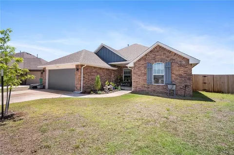13800 Village Cv, Piedmont, OK 73078