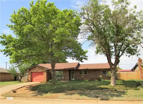 1317 Saber Ln, Weatherford, OK 73096