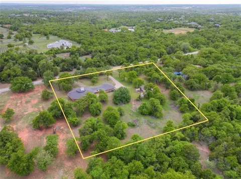 7509 Sandy Ln, Edmond, OK 73034