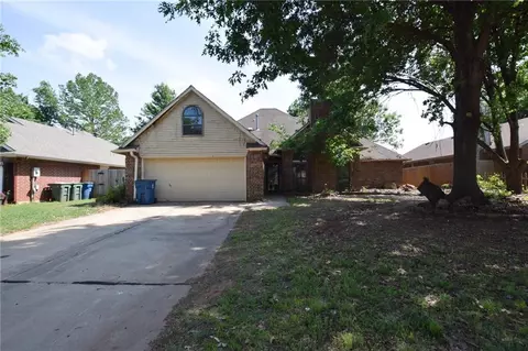 2004 W Rockypoint Dr, Edmond, OK 73003