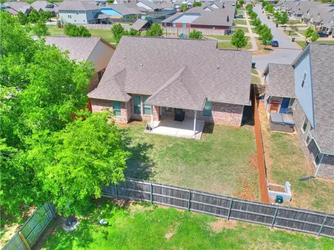 2120 Avondale Dr, Moore, OK 73160 photo 32