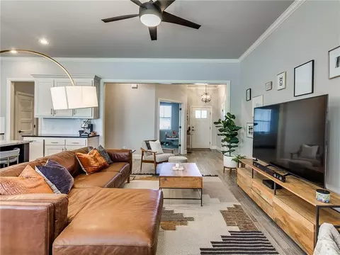 2120 Avondale Dr, Moore, OK 73160 photo 9