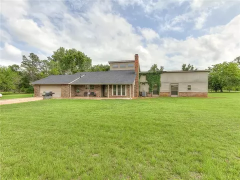 707 Cedar Springs Dr, Tuttle, OK 73089