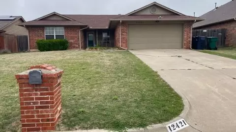 12421 W Park Ave, Yukon, OK 73099