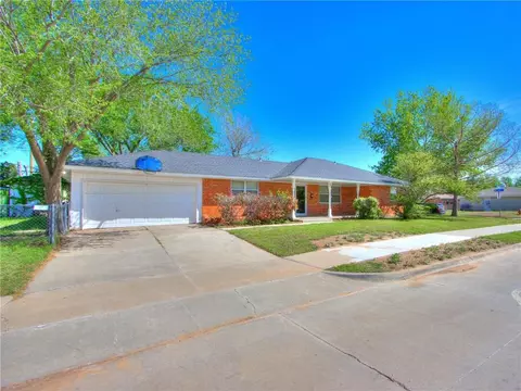 735 SW 5th, Moore, OK 73160