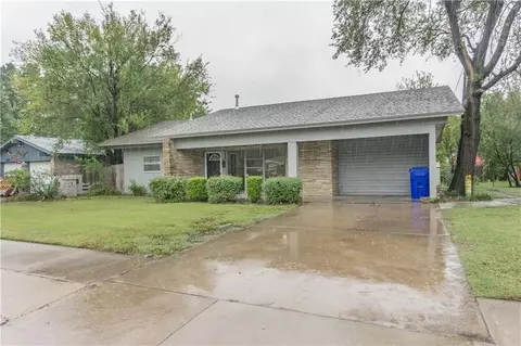 1010 N Berry Rd, Norman, OK 73069