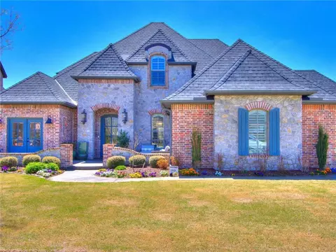 4500 Farm Hill Rd, Norman, OK 73072