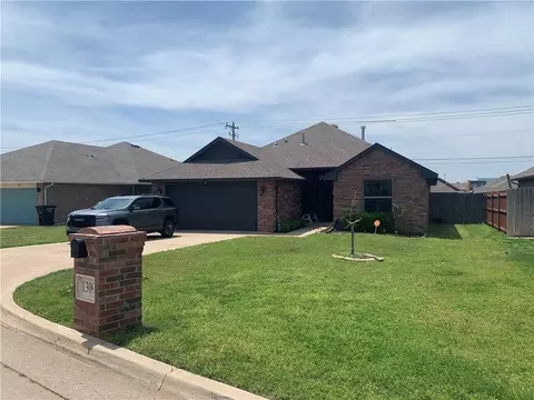 1309 Macalpine St, Moore, OK 73160 photo 3