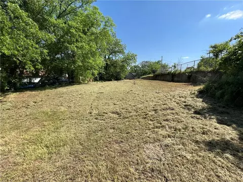211 E 7th St, Chandler, OK 74834 photo 4
