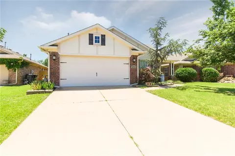 18321 Tambor Dr, Edmond, OK 73012