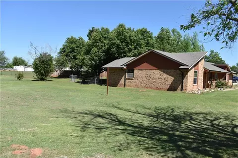 2302 Squirrel Rd, Tuttle, OK 73089 photo 4