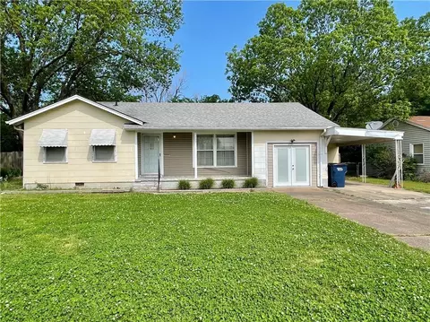 705 Roosevelt St, Seminole, OK 74868