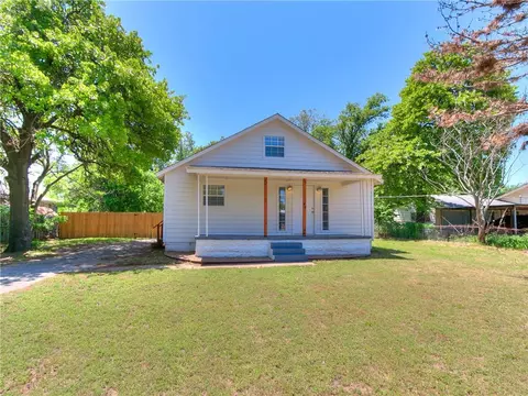 3328 SE 18th St, Del City, OK 73115