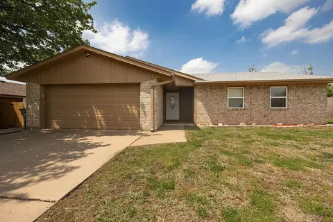 6401 SW Lynnwood Ave, Lawton, OK 73505
