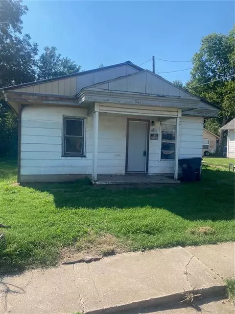 215 S 3rd Ave, Purcell, OK 73080
