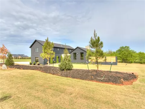 12800 N Mustang Rd, Yukon, OK 73099