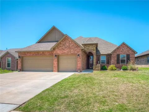 717 S Silver Leaf Dr, Moore, OK 73160