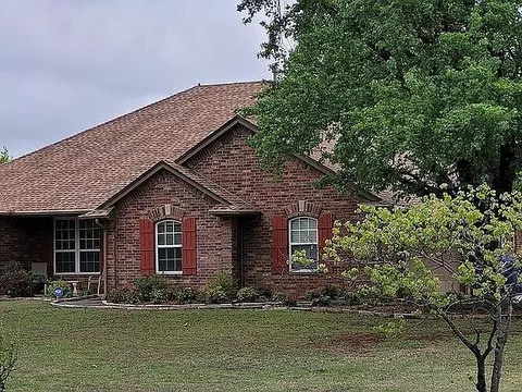 831 Oaklawn Dr, Tuttle, OK 73089 photo 3