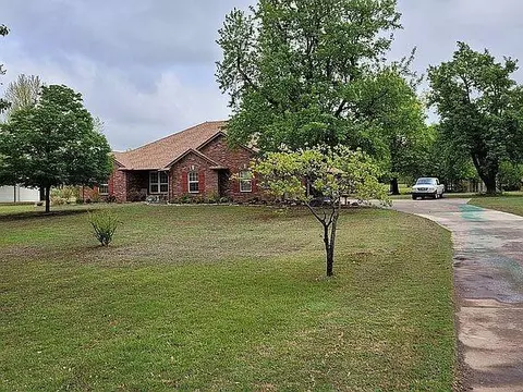 831 Oaklawn Dr, Tuttle, OK 73089 photo 4