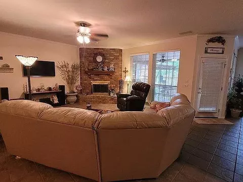 831 Oaklawn Dr, Tuttle, OK 73089 photo 9