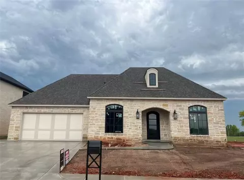 2116 Wiregrass Dr, Edmond, OK 73025