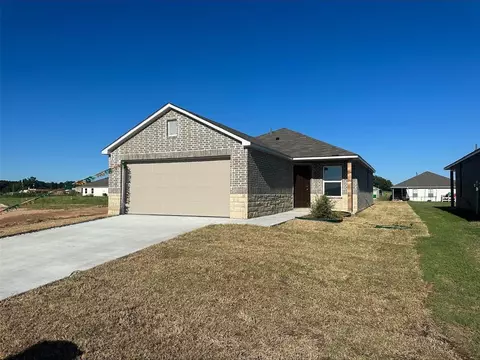916 NE 2 St, Perkins, OK 74059