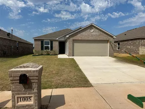 1005 NE Third St, Perkins, OK 74059
