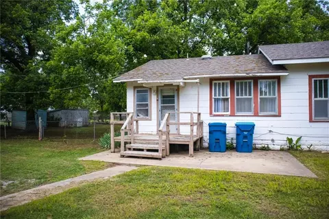 407 SW 4th St, Tuttle, OK 73089 photo 4