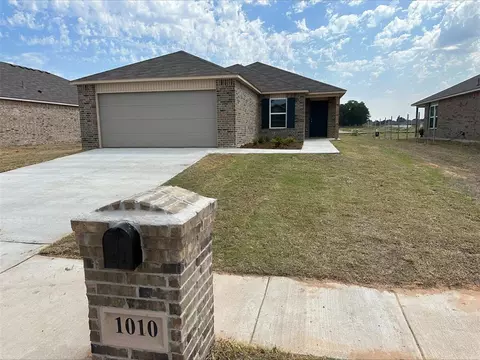 1010 NE Third St, Perkins, OK 74059