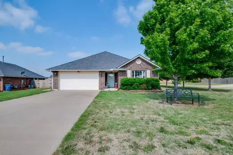 373 Olde Town Ct, Piedmont, OK 73078