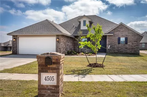 4505 Black Mesa Ln, Yukon, OK 73099