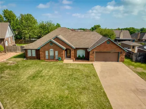 10 Brentwood Pl, Shawnee, OK 74804