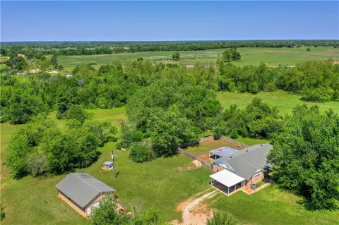 7240 N Bethel Rd, Shawnee, OK 74804