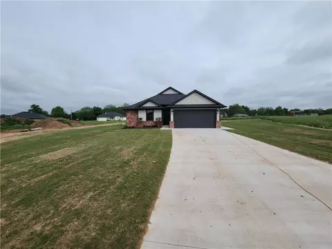 5534 Willow Way, Shawnee, OK 74804