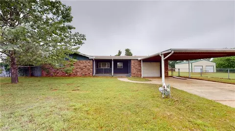 10624 Bellview Dr, Midwest City, OK 73130