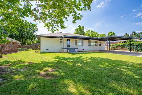 1109 N 6th Ave, Purcell, OK 73080