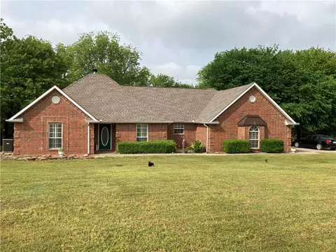 1102 Timbercreek Dr, Pauls Valley, OK 73075