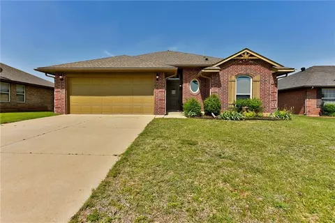 15905 Sonador Dr, Edmond, OK 73013